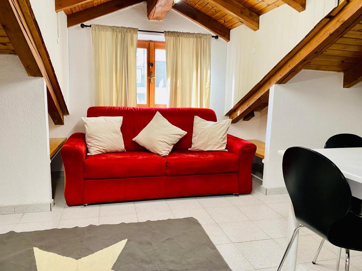Апартаменти Casa Dei Leoni Аоста Екстер'єр фото
